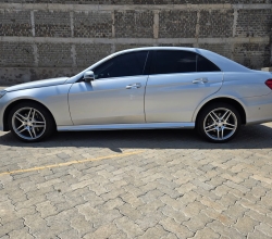 MERCEDES BENZ E200