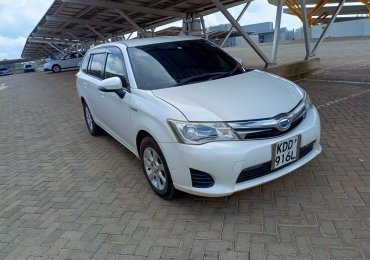 Toyota fielder hybrid