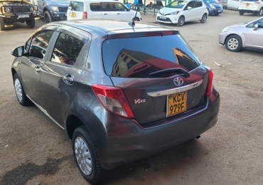 TOYOTA VITZ